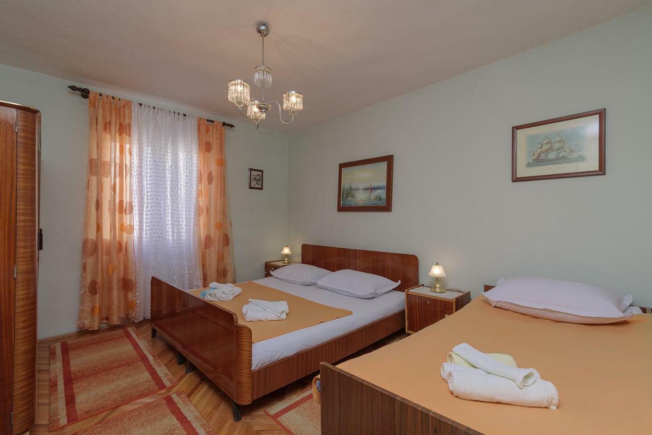 Rooms Mirjana - Centre Of Trogir Extérieur photo