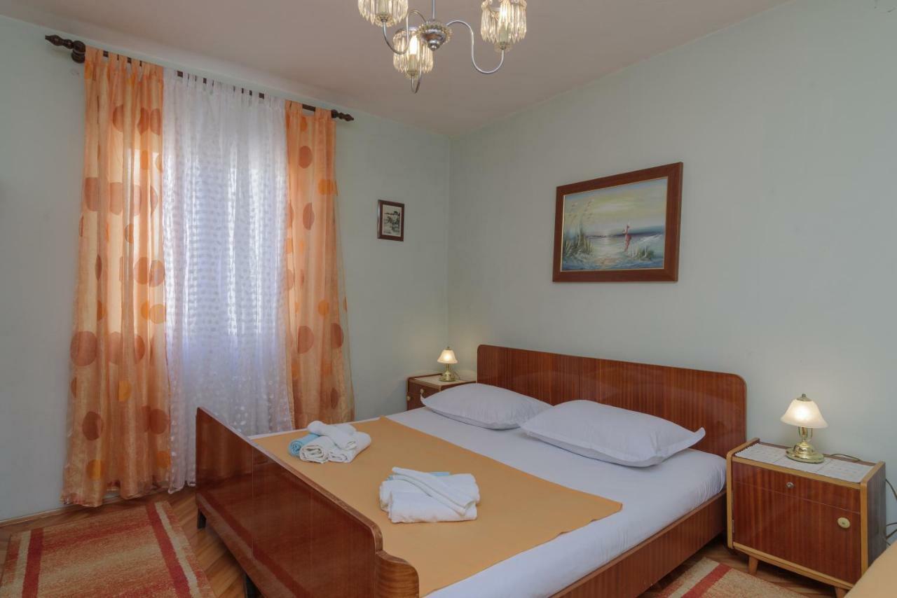 Rooms Mirjana - Centre Of Trogir Extérieur photo